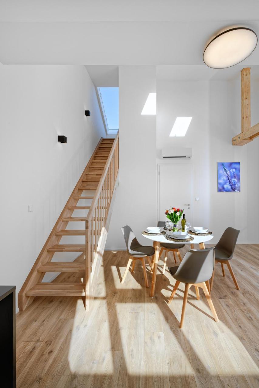 Downtown Suites Jugoslavska Prague Exterior photo